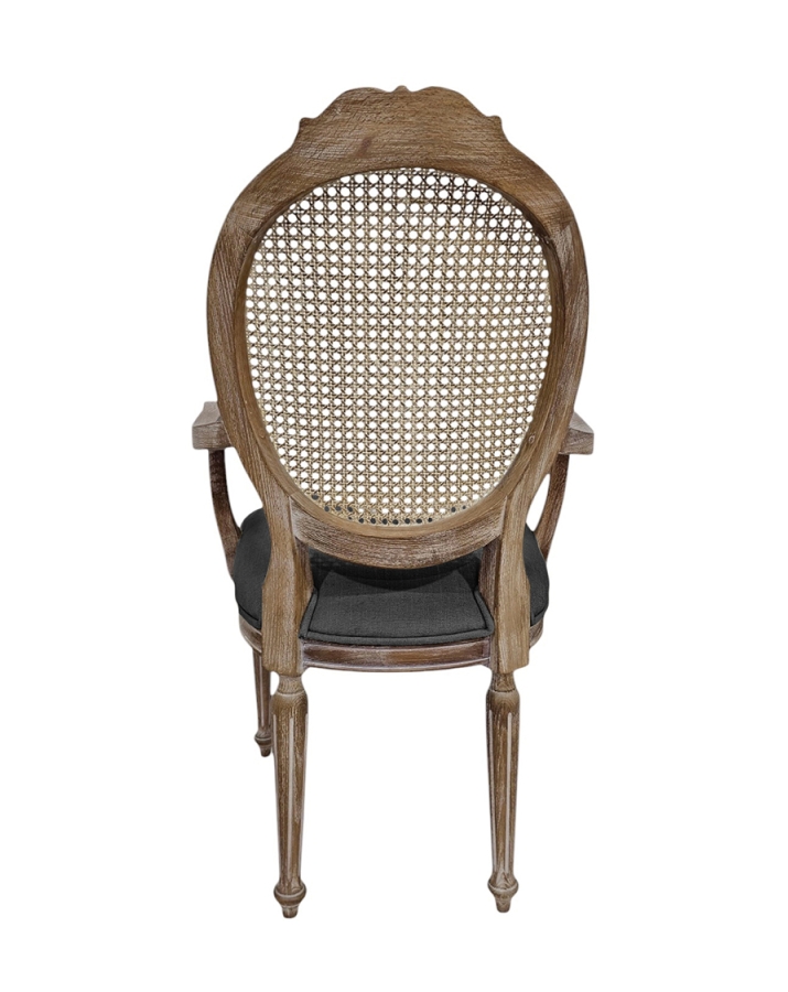 Madalyon Wicker 